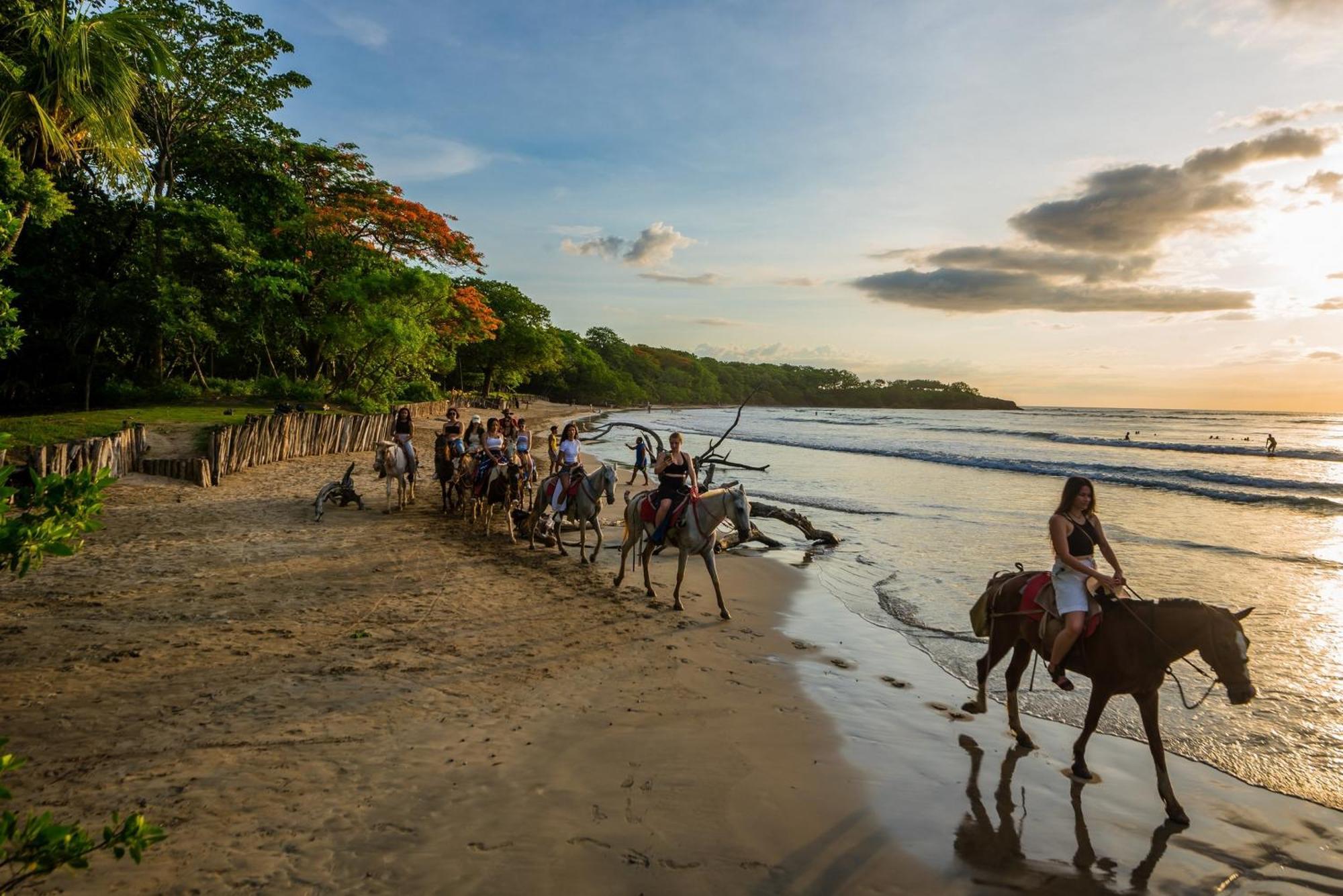 The Coast Beachfront Hotel Tamarindo Zewnętrze zdjęcie